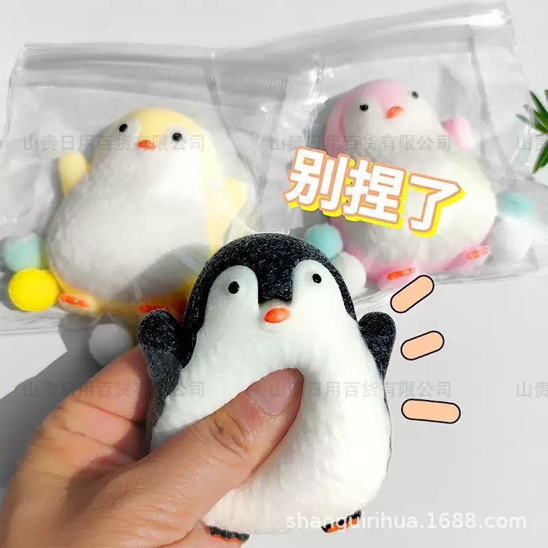 Stress Relief Squeeze Toys Small Size Penguin Squishy Novelties for Birthday Gifts
